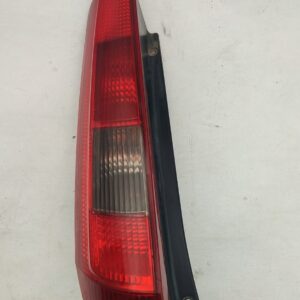 Ford Fusion lampa lewa tylna rok 2003.