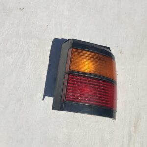 Volkswagen Passat B3 lampa tylna prawa.